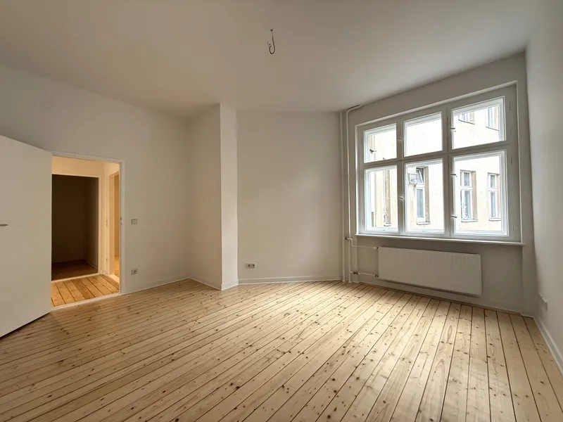 BITTE PER MAIL- Erstbezug nach Sanierung — photo 1